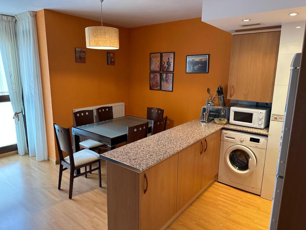 Apartment Gas, Garaje , Trastero, Centro, Wifi, Ascensor Soleado, Temperatura A Elegir